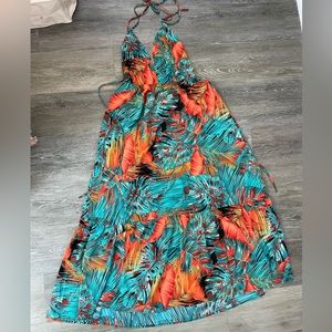 Cupshe Tropical Leaf Print Plunge Halter Dress Size Small NWT